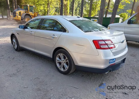 2015 Ford Taurus Sel z USA, uszkodzony, nr VIN 1FAHP2E88FG138657